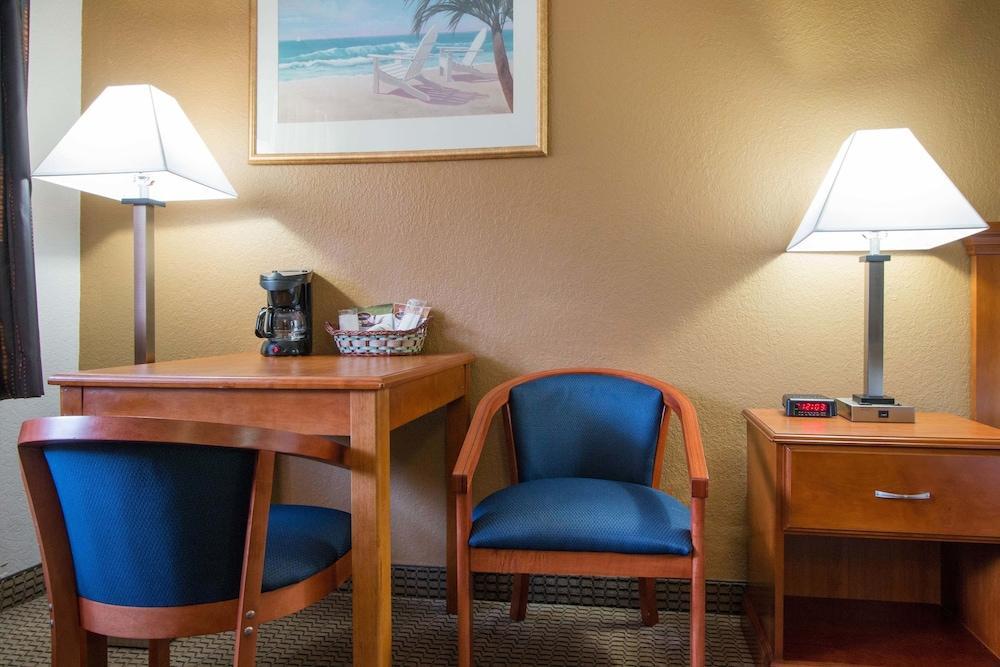 Quality & Crescent Redwood Coast Hotel
