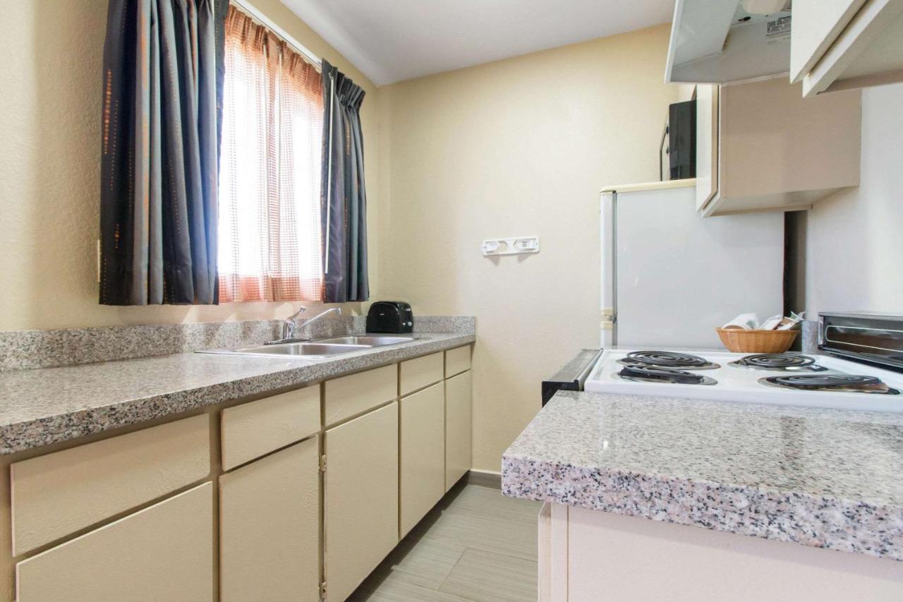 Quality & Crescent Redwood Coast Hotel Crescent City