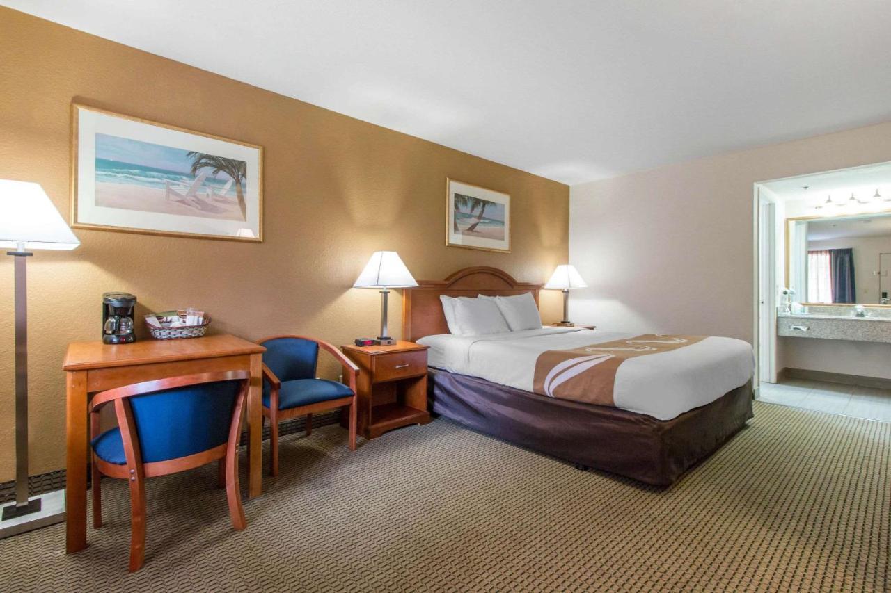 Hotel Quality & Crescent Redwood Coast