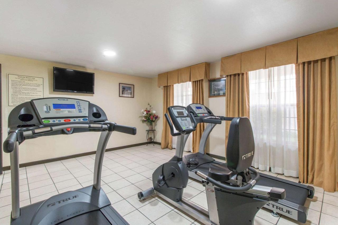 Hotel Quality & Crescent Redwood Coast Crescent City