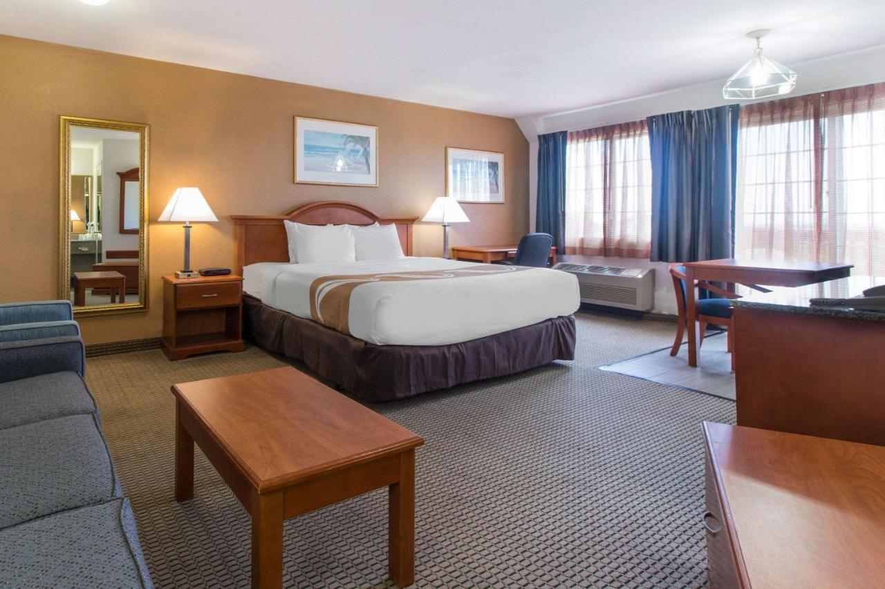 Hotel Quality & Crescent Redwood Coast Crescent City
