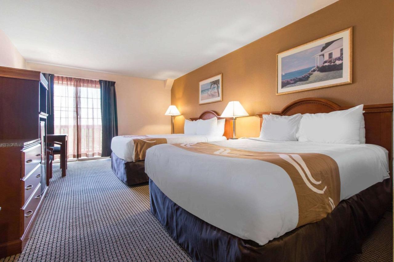 Hotel Quality & Crescent Redwood Coast