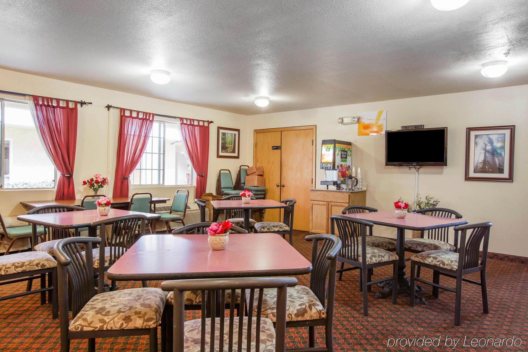 Quality & Crescent Redwood Coast Hotel 2*