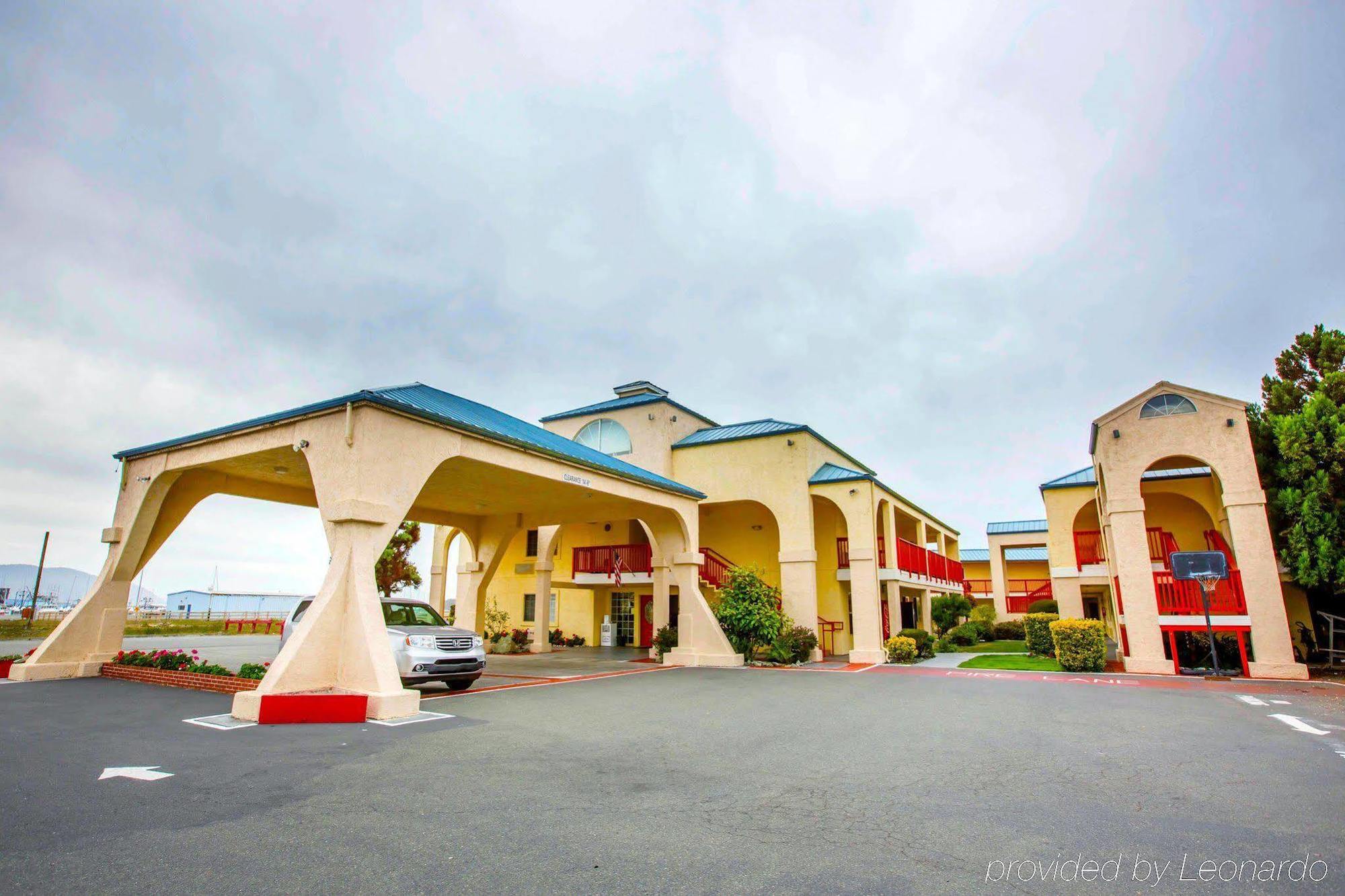 Quality & Crescent Redwood Coast Hotel Crescent City